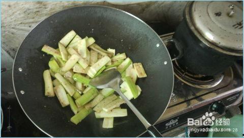 素炒葫芦瓜怎么吃,家常美味，简单易学的健康食谱